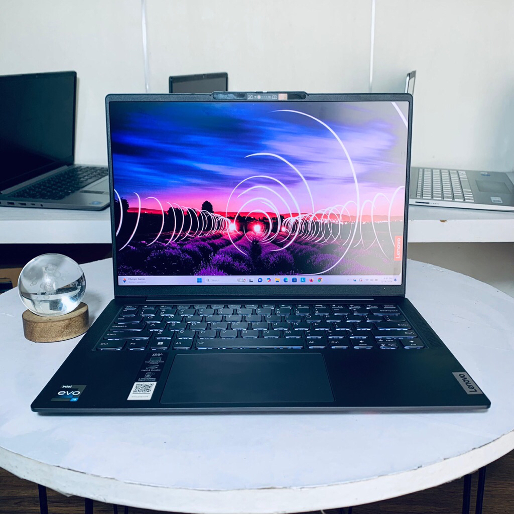 Laptop Lenovo YOGA Slim 6i  - Processor intel evo Core i5-1240P 1,70GHz - ⁠GPU Intel Iris Xe Graphic