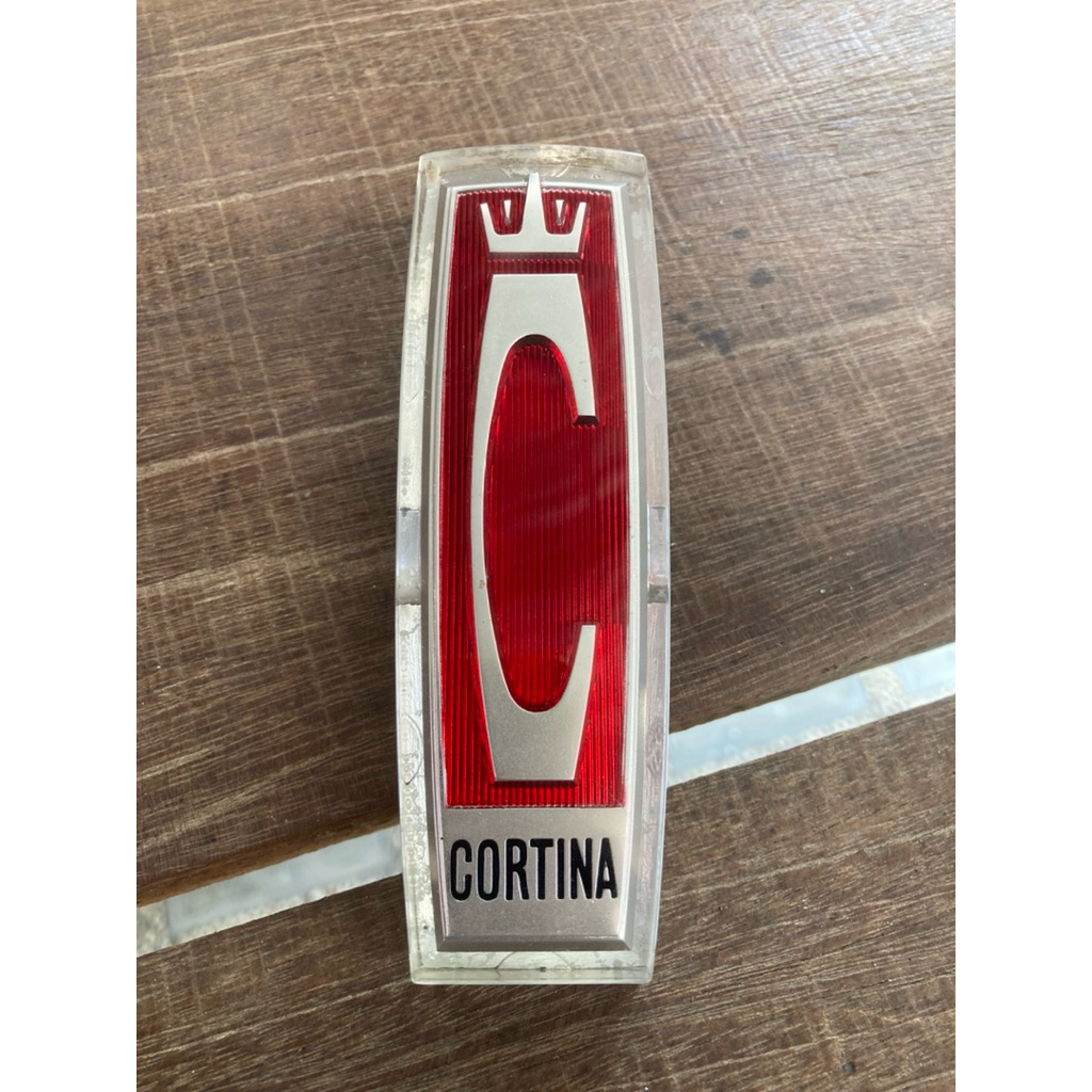 emblem ford cortina