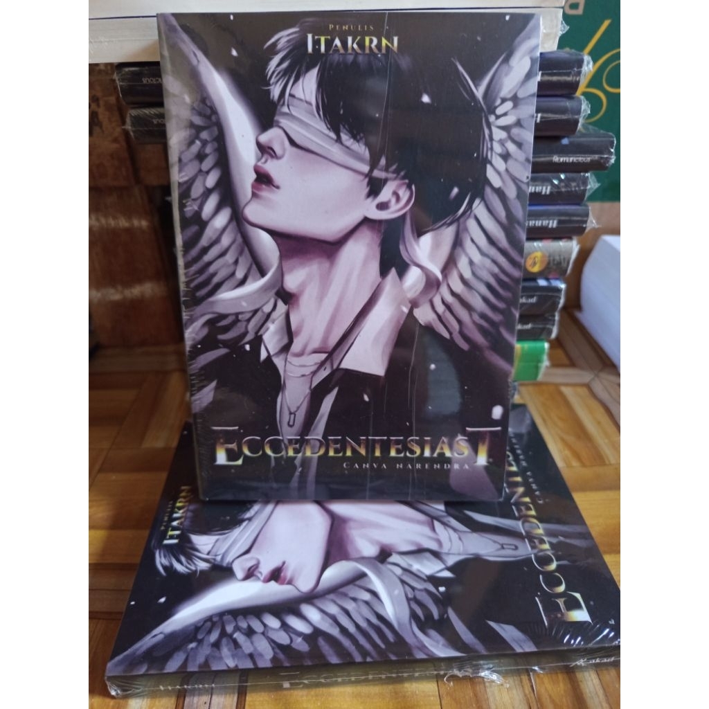 Novel ECCEDENTESIAST