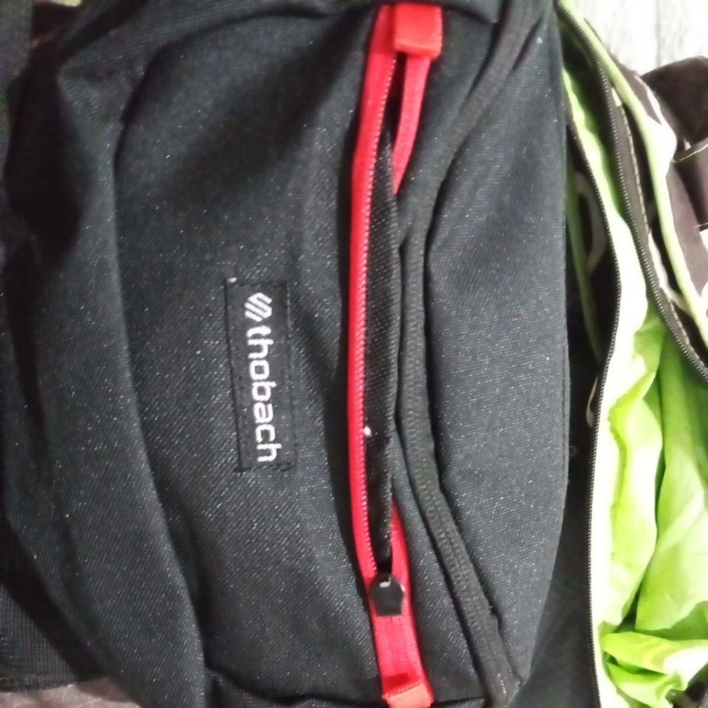 tas selempang merk thobach