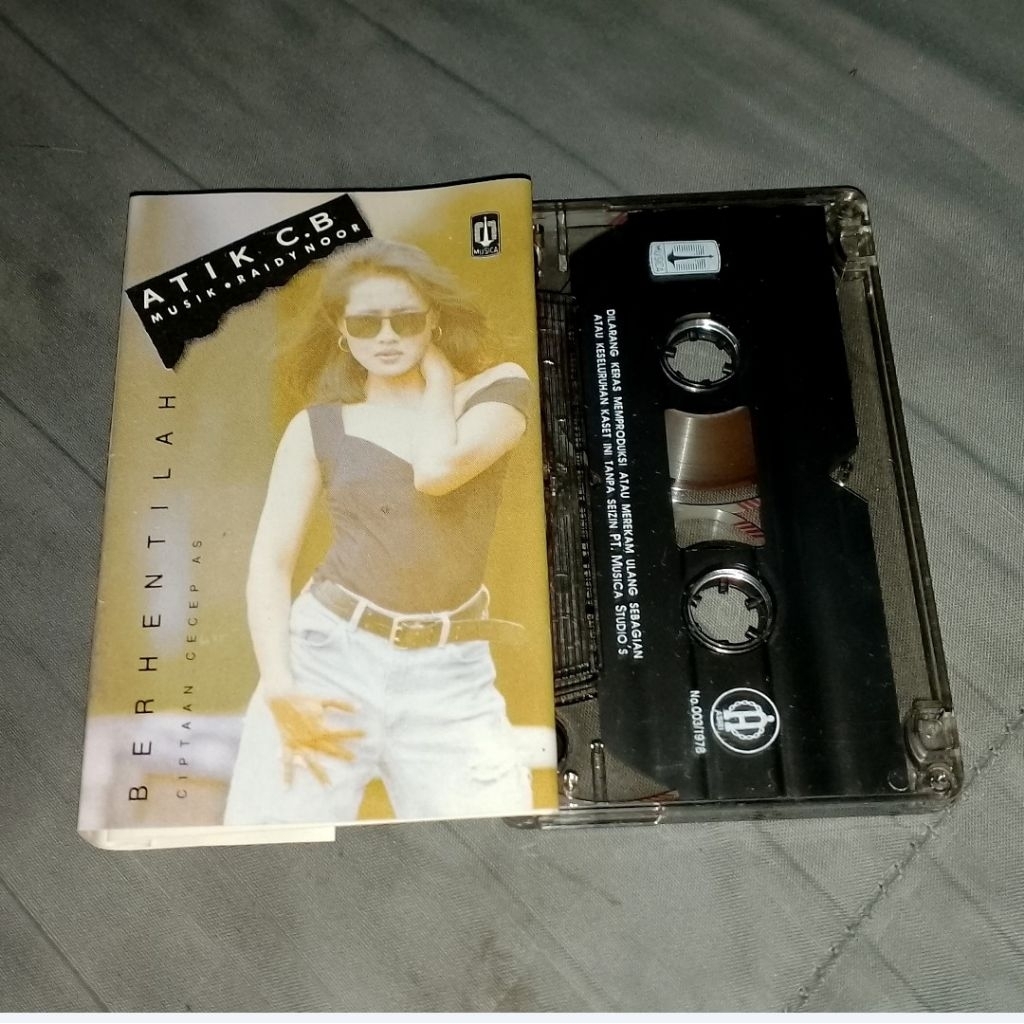 Kaset Pita:Atiek Cb-Berhentilah