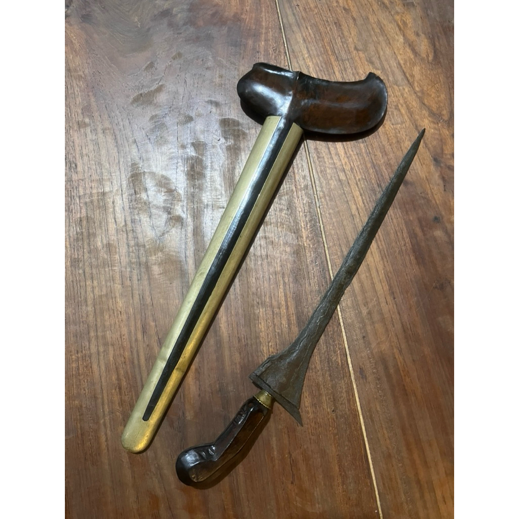 keris sepuh dapur jalak tilam sari sepuh era majapahit , lokasian belum di warang, sandangan gayaman