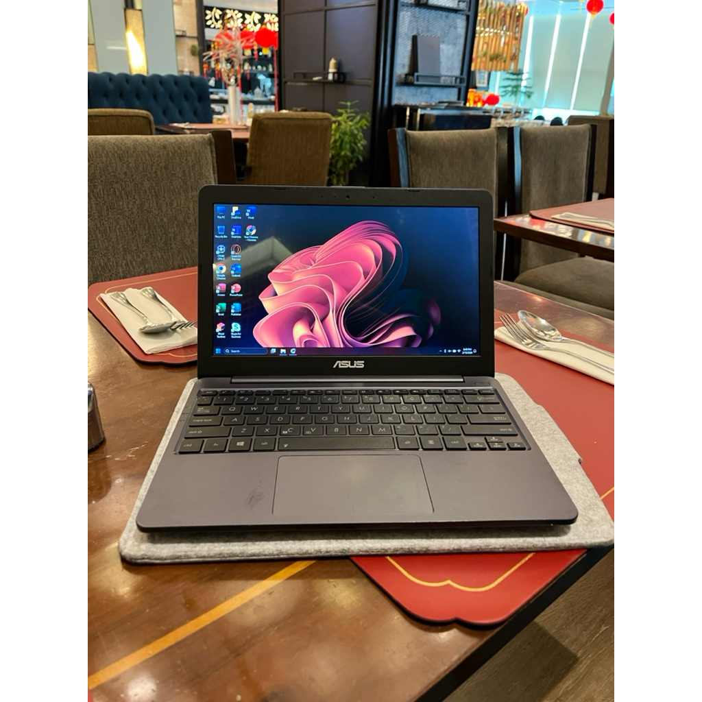 Laptop Asus Windows 11 SSD 128GB