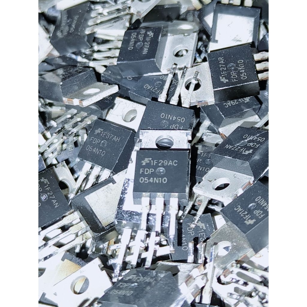 MOSFET FDP054N10 (100V 144A)