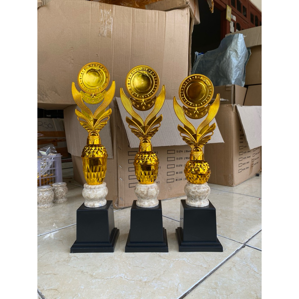 piala mewah piala lomba piala custom