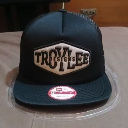 topi new era collab Troy Lee Designs - TLD, snapback, trucker.