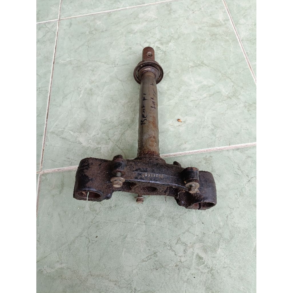 T SEGITIGA SHOCK DEPAN BEAT FI STATER KASAR, BEAT KARBU GEN 2 VARIO 110 125 SCOOPY