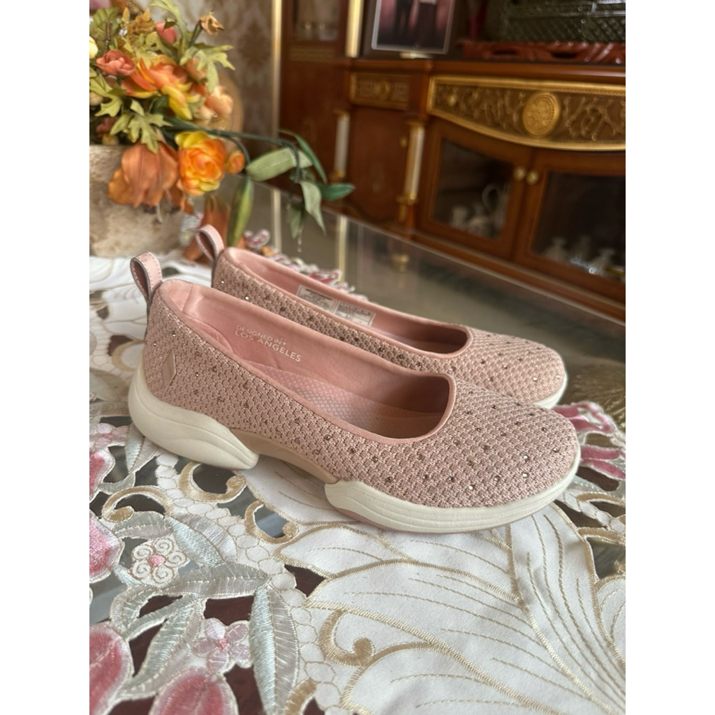 prelove skechers sz 40