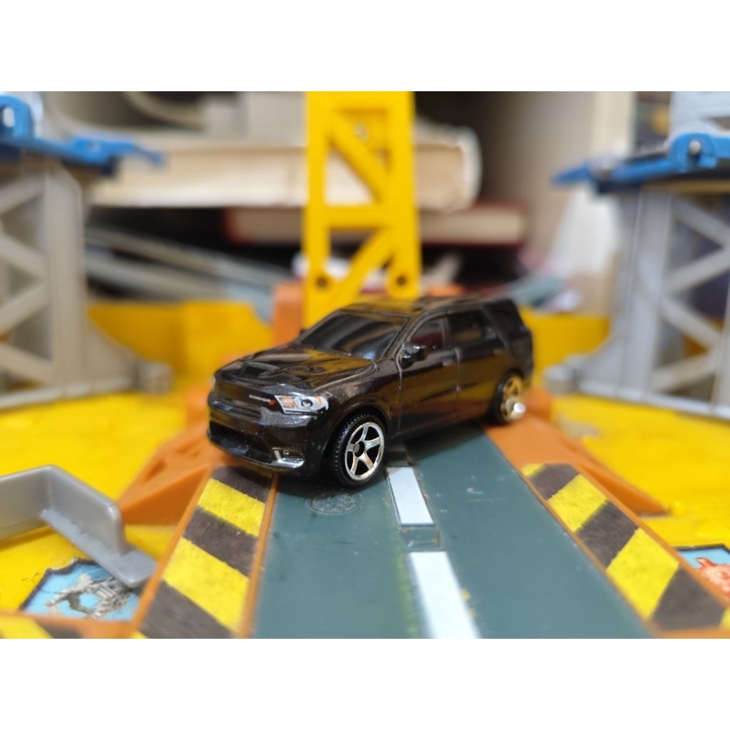 Diecast Matchbox Dodge Durango Hitam Black Loose