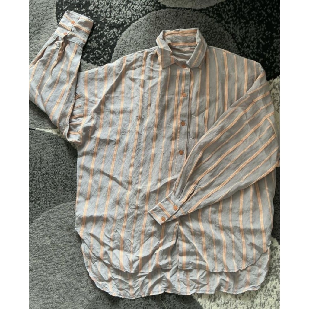 KEMEJA SALUR WANITA OVERSIZE