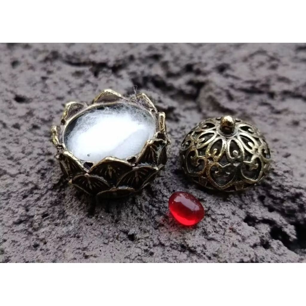 batu akik delima merah siem kerikil dan tempat nya teratai perunggu