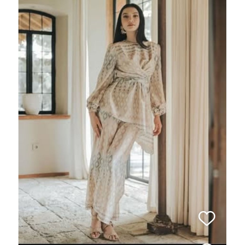 KANAWA BLOUSE  IN TOSCA BY WEARING KLAMBY