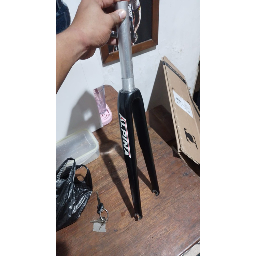 Fork Alpina Non brakehole st 18cm