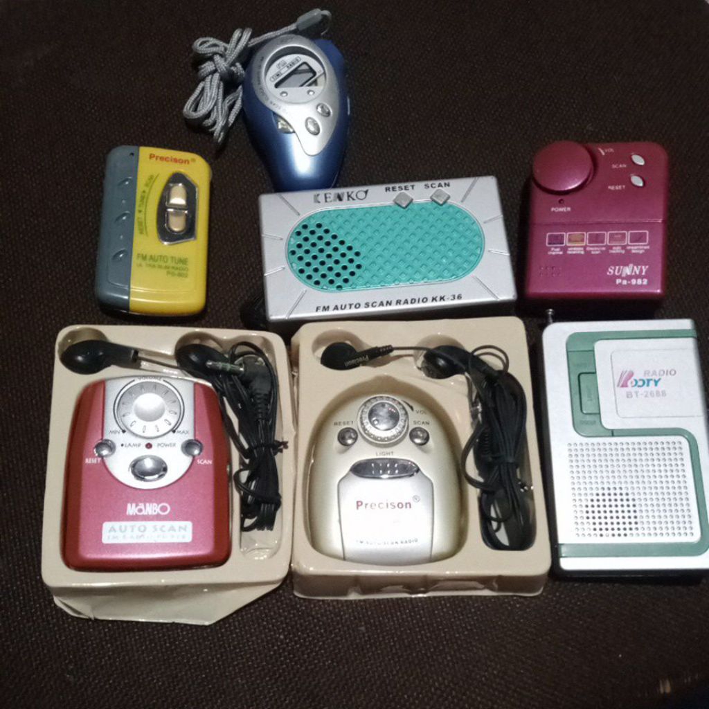 radio saku jadul ( NOS)