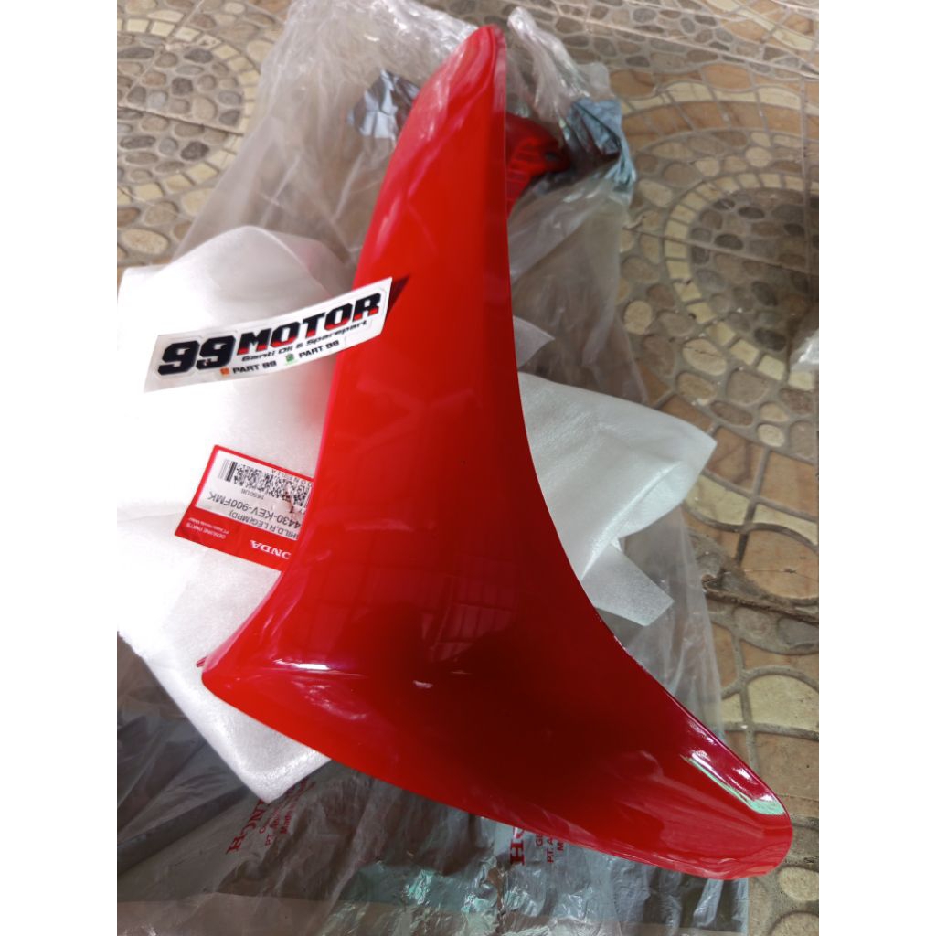 sayap legsild luar kanan merah KEV FMK honda supra x lama original
