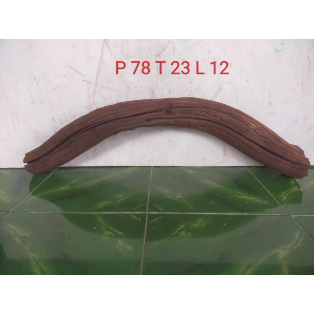 Santigi gunung Tenggelam