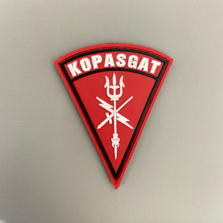 patch rubber logo KOPASGAT segitiga tempelan perekat velcro