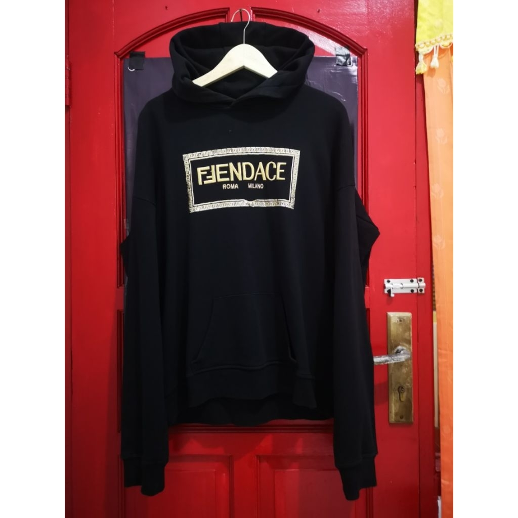 HOODIE LUXURY KASUAL SANTAI FENDI X VERSACE