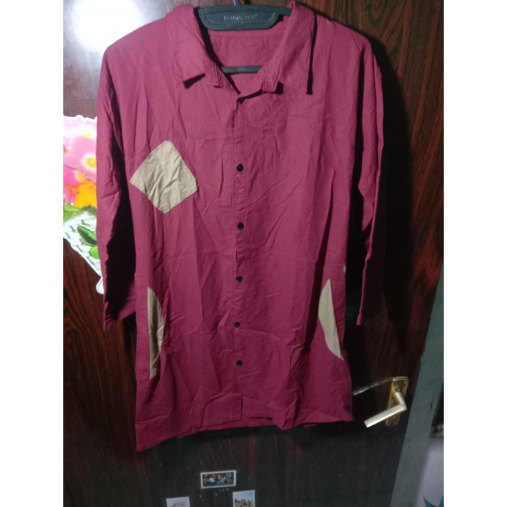 kemeja merah maroon wanita