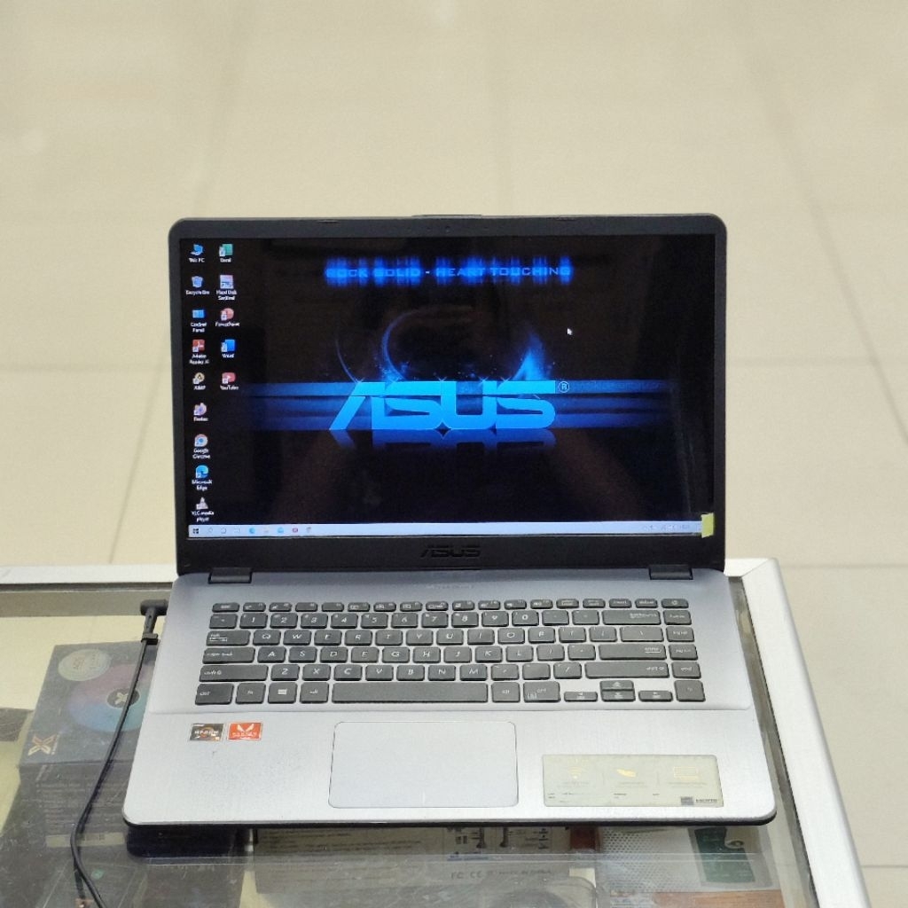 [TERJUAL] LAPTOP ASUS VIVOBOOK X505ZA AMD RYZEN 5 RAM 12GB SSD 128GB