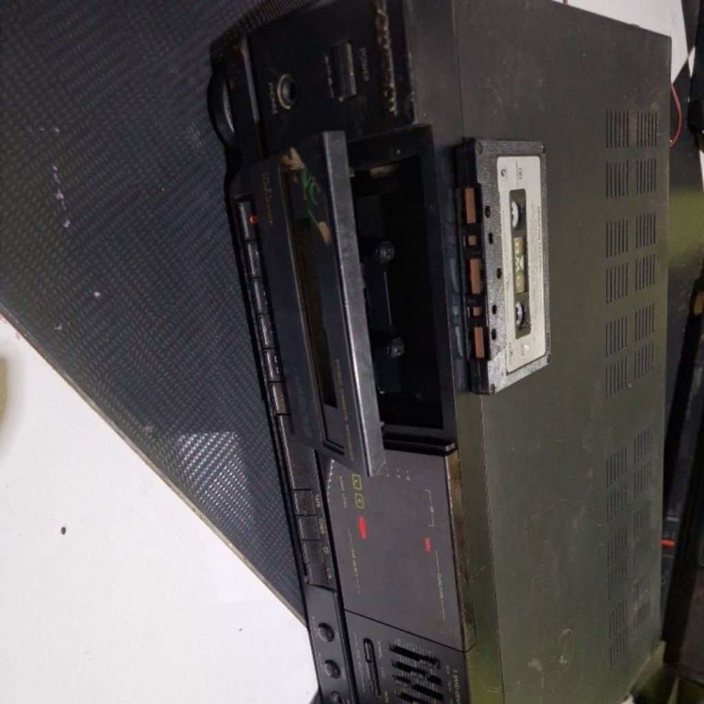 Polytron DAT 54A ampli dan pemutar kaset pita