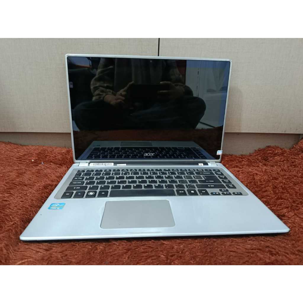 Laptop Acer aspire V5-471 series   Windows 10 pro 64-bit  Processor Intel core i3-3217U 1.8GHz Ram 6