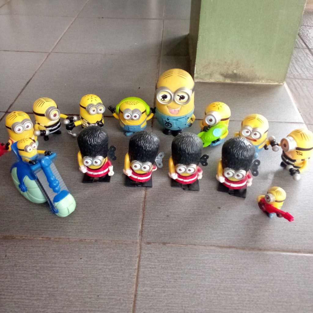 Mainan Anak Minions Happy meal