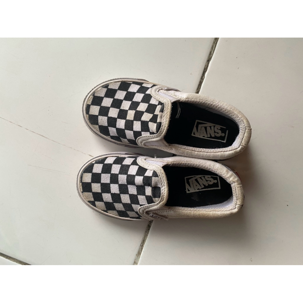 Preloved sepatu vans anakOri