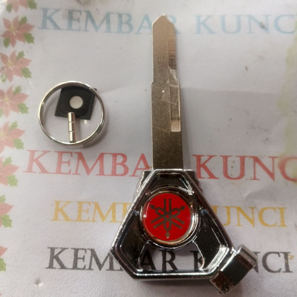 Bahan Duplikat Kunci Variasi Warna Merah Yamaha XEON JUPITER MX 150 Komplit (3Magnet,1ring,1tutup)