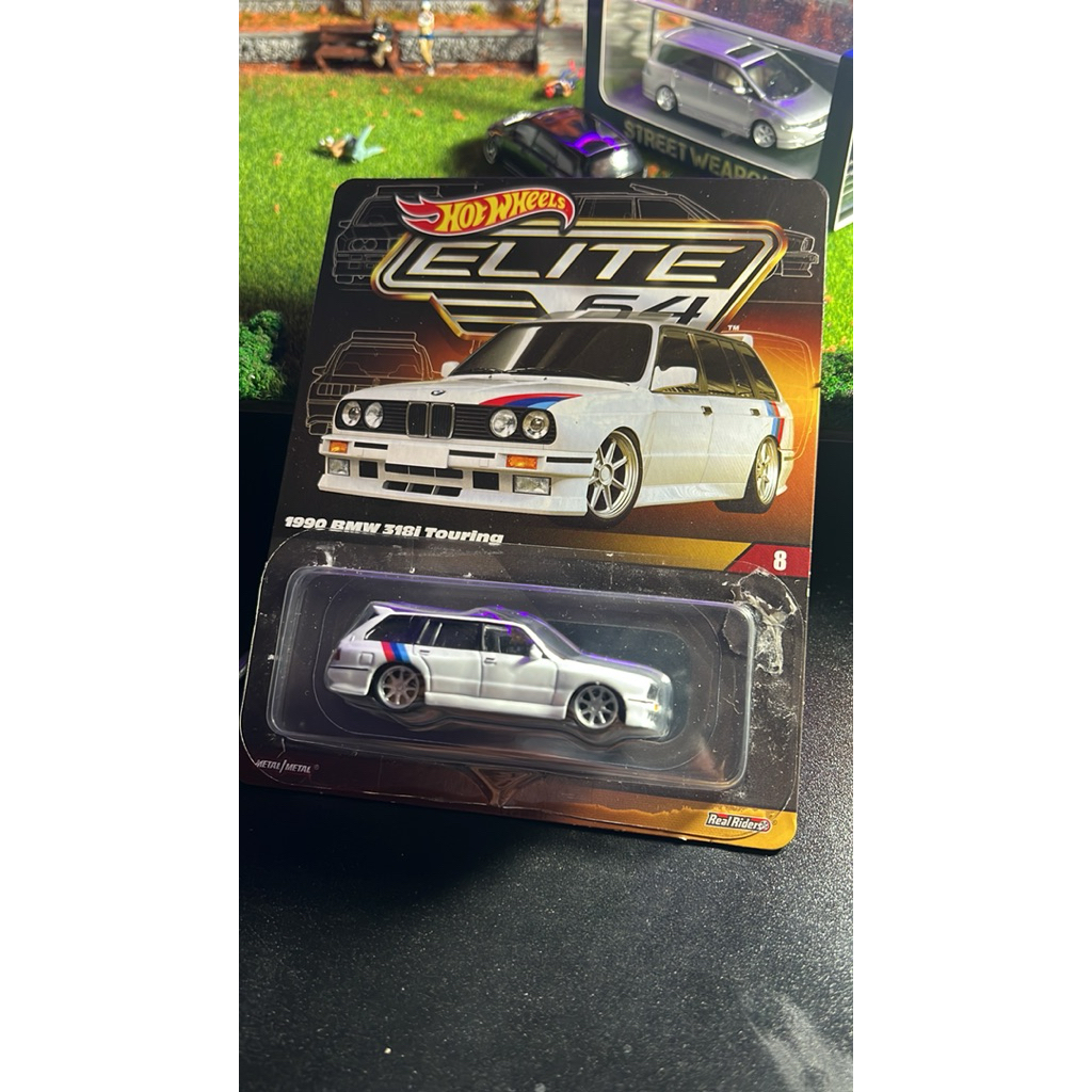 Hot Wheels Loose Elite 64 BMW 318i Touring