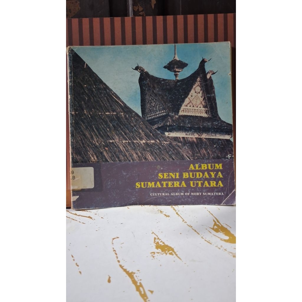 Album Seni Budaya Sumatera Utara - Departemen Pendidikan dan Kebudayaan