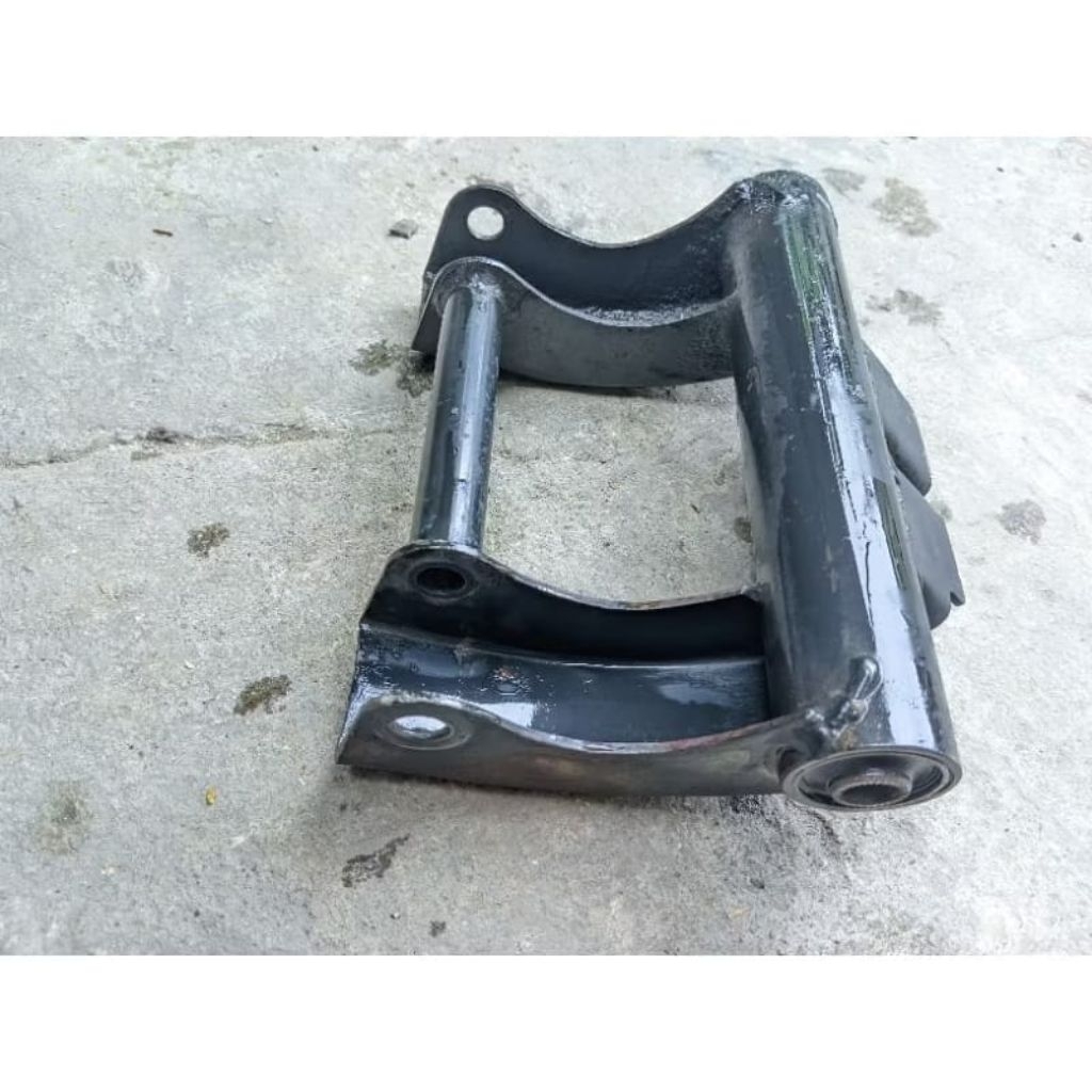 mounting sasis arm Suzuki spin 125 PNP SkyDrive original cabutan