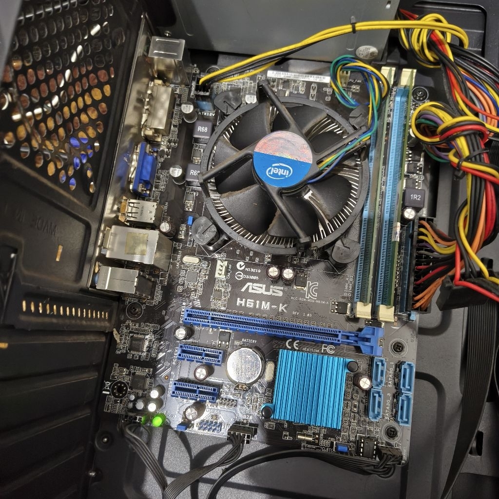 Paket Motherboard Processor, Asus H61 + Intel Core i5 2400 Normal