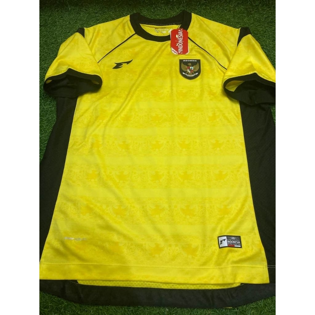 $spro Timnas GK Player issue BNWT size L