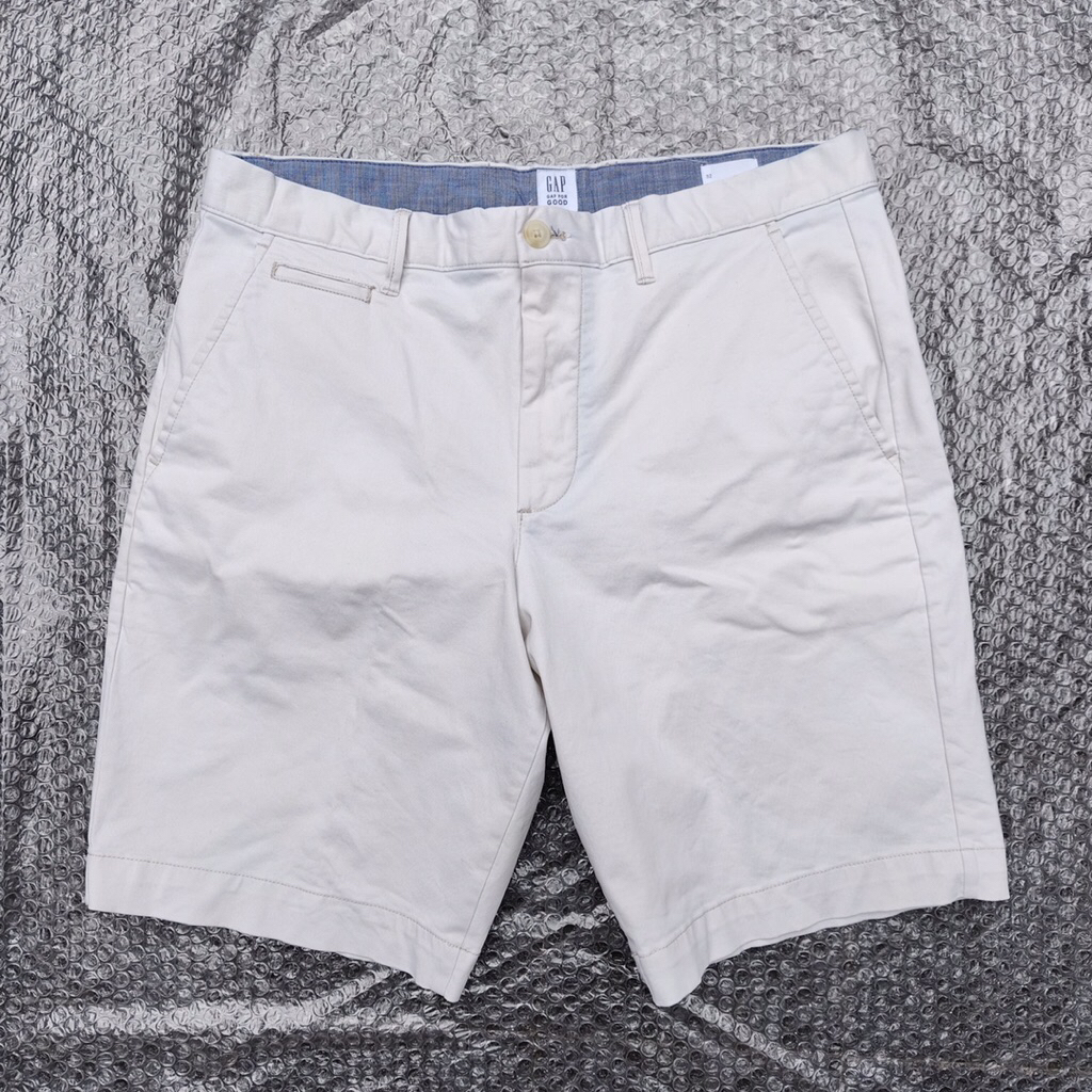 Celana pendek GAP chino broken white shortspants GAP chinos