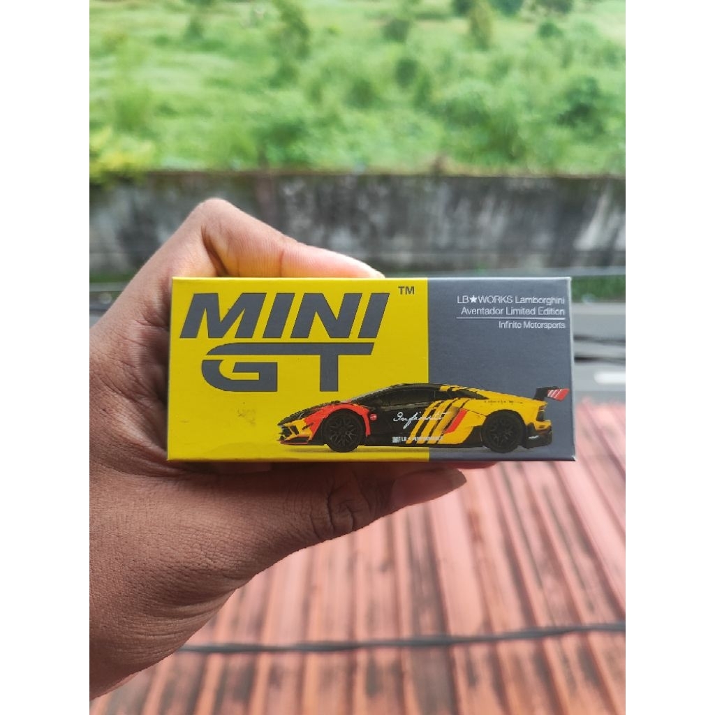 Mini GT Lamborghini Aventador Infinite Pesanan Orang