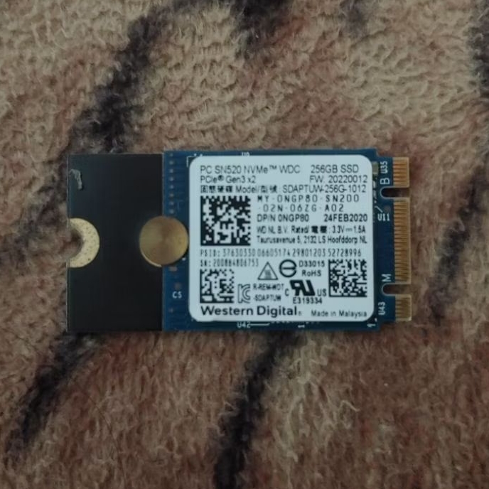 SSD NVMe WWAN 2242 B+M Key 256GB WD Blue SN520 Normal
