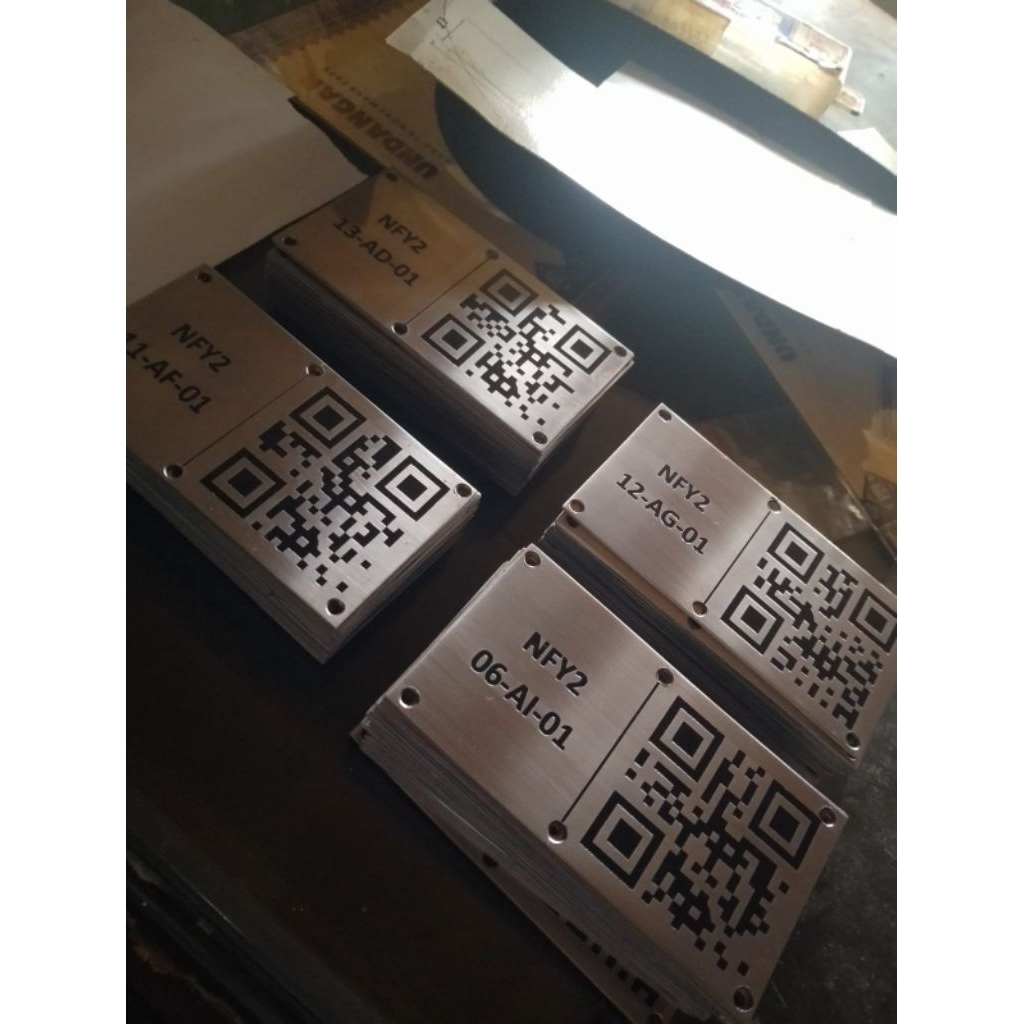 Plat/grafir/etching/Costume/Untuk harga Satuan