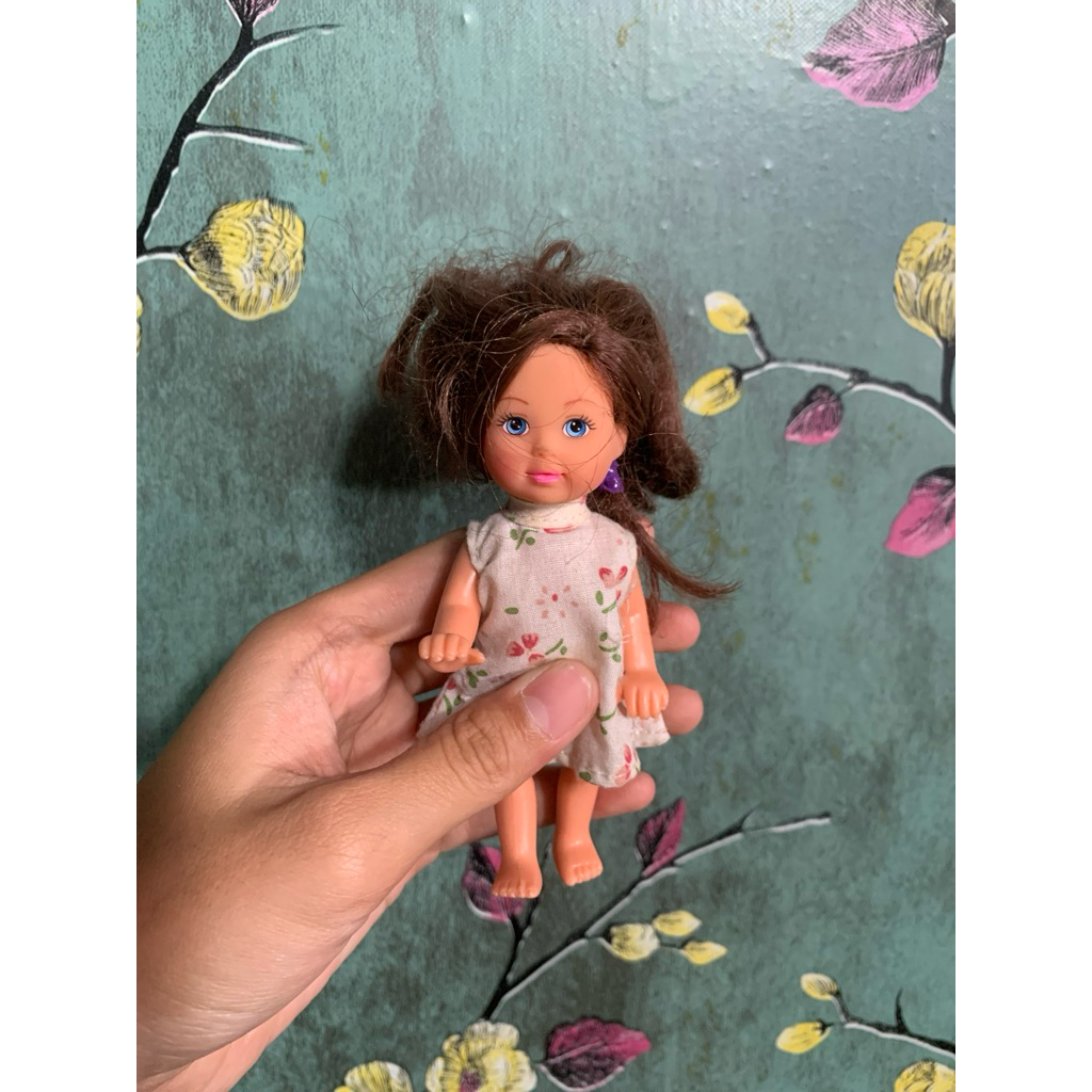 Barbie simba artikulasi