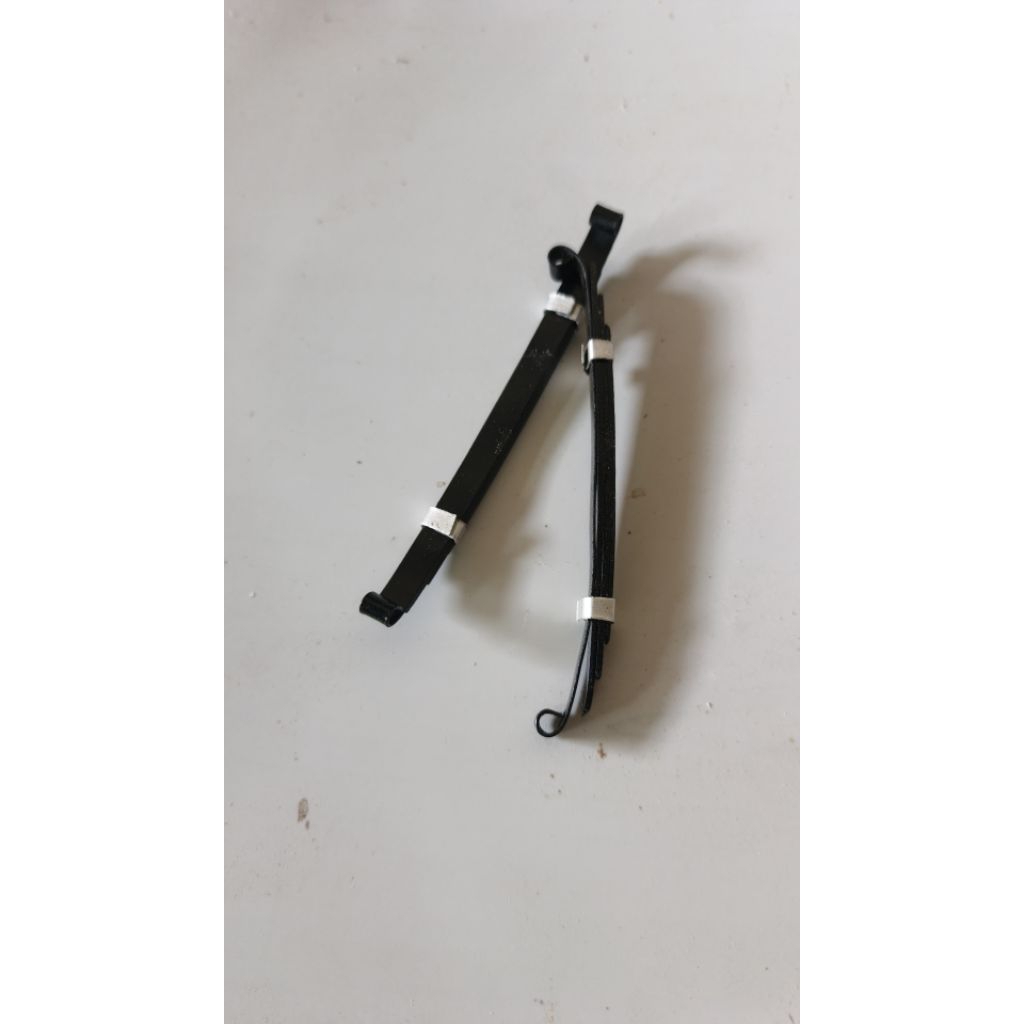 Per daun miniatur truk skala 14