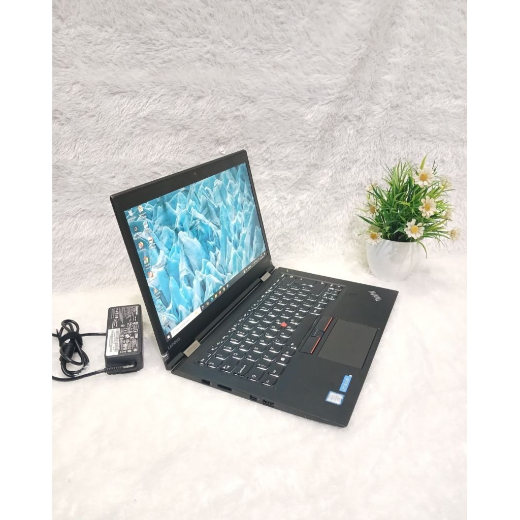 LIKE NEW Laptop SLIM Lenovo X1 Carbon Core i5 gen 6 | 8/256 | Backlite + Bergaransi