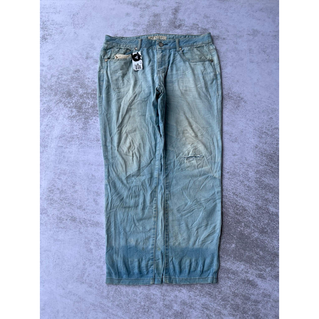 CELANA GUESS RIPPED JEANS SECOND MURAH