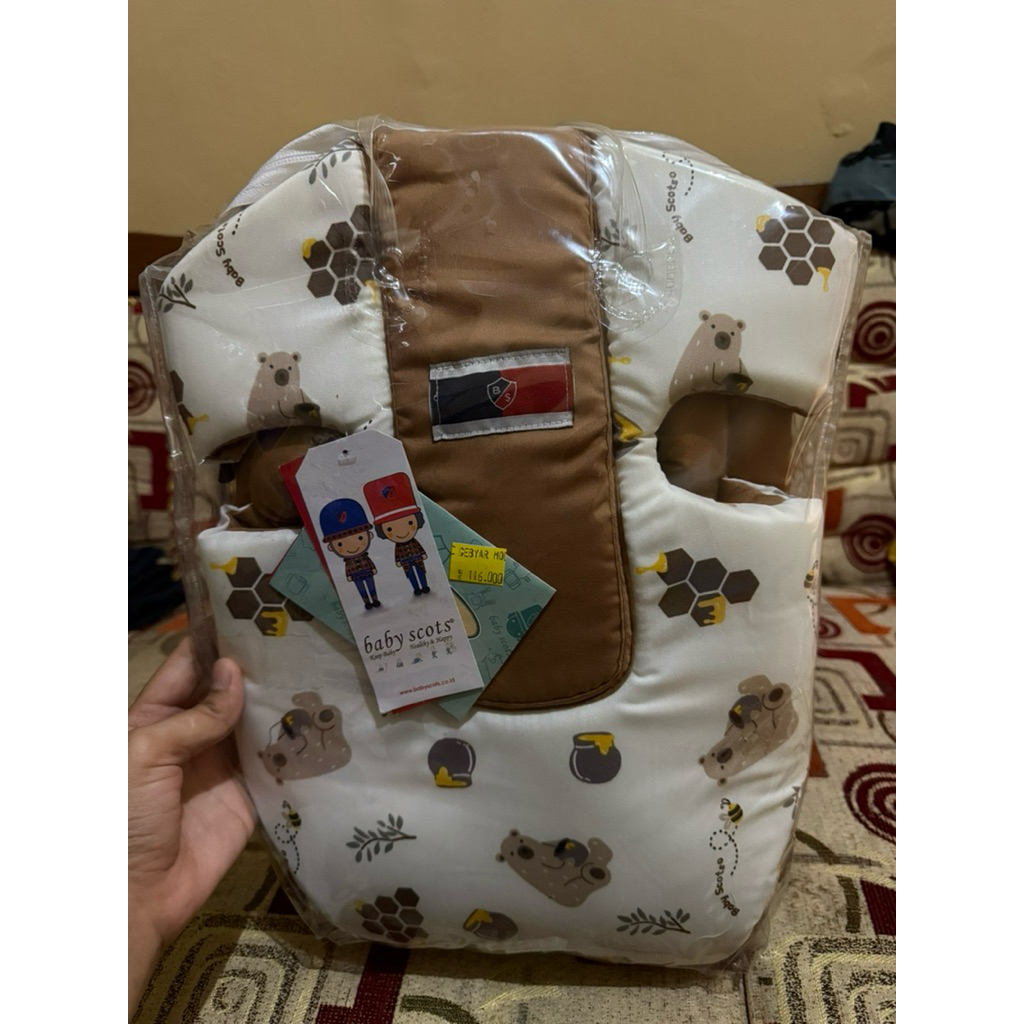 Gendongan M Shape Baby Scots