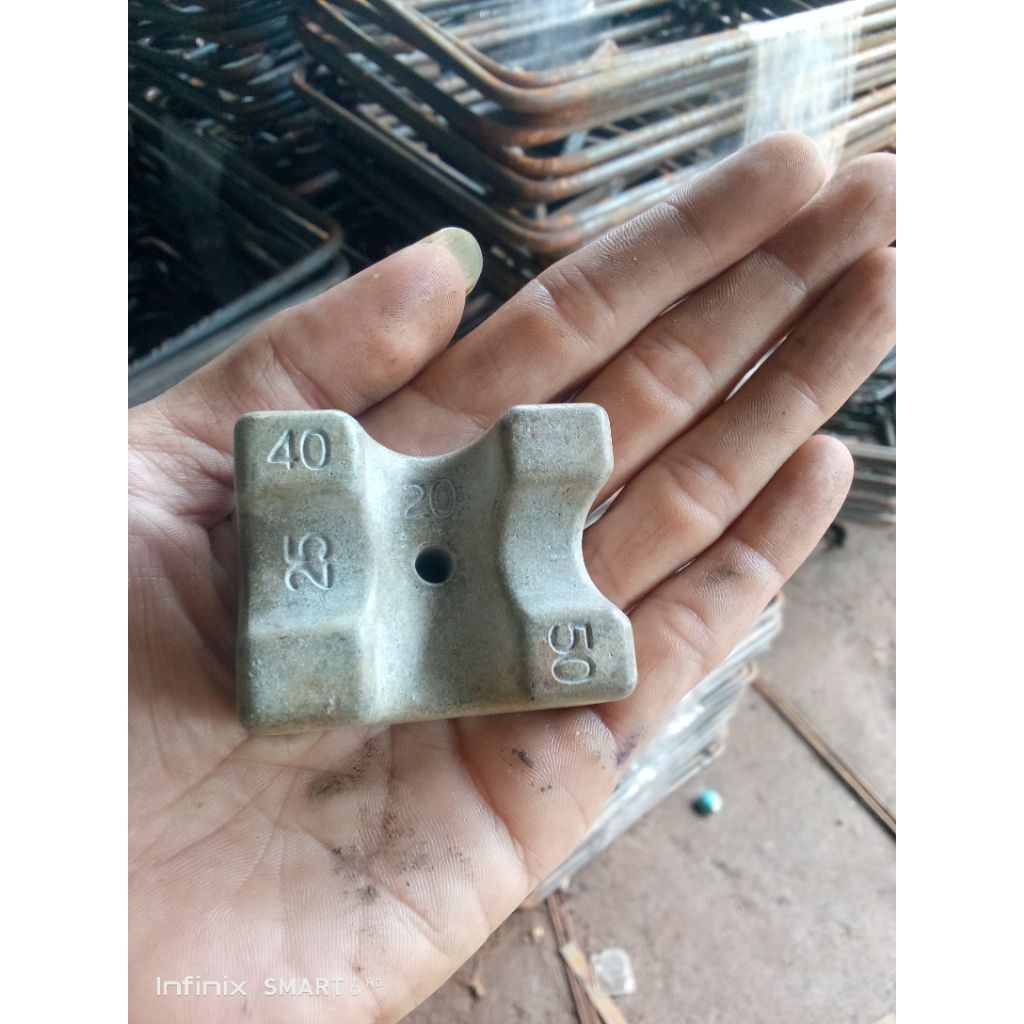 spacer/tahu beton pengganjal Tulangan besi plat beton