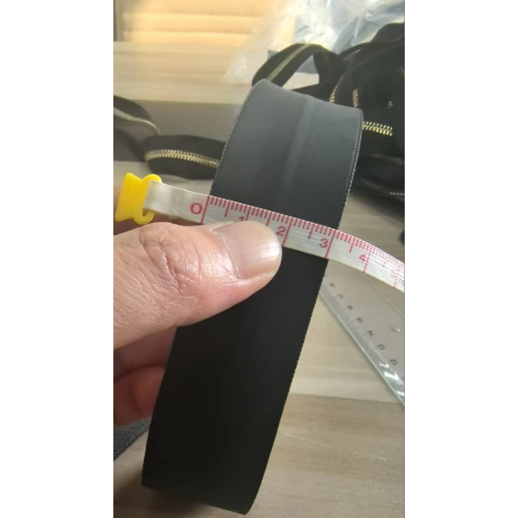 Resleting Waterproof PU no.5 dan no.3 panjang 100 yard