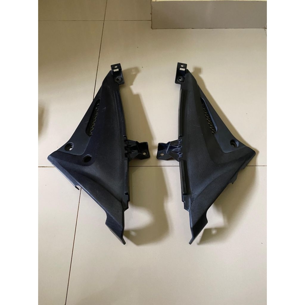 Cover side bodi tengah bok aki yamaha all new Vixion r led original