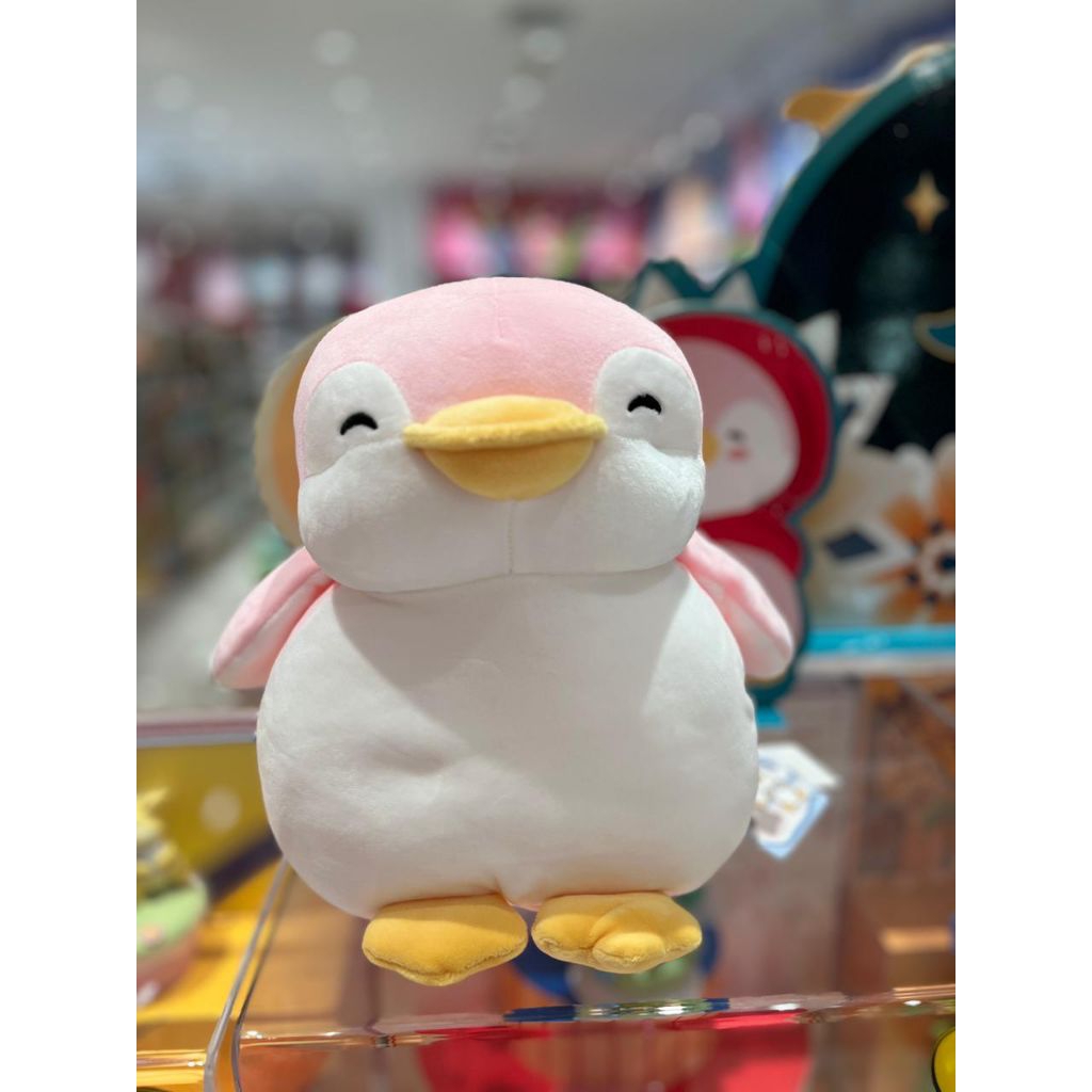 boneka pinguin pink miniso