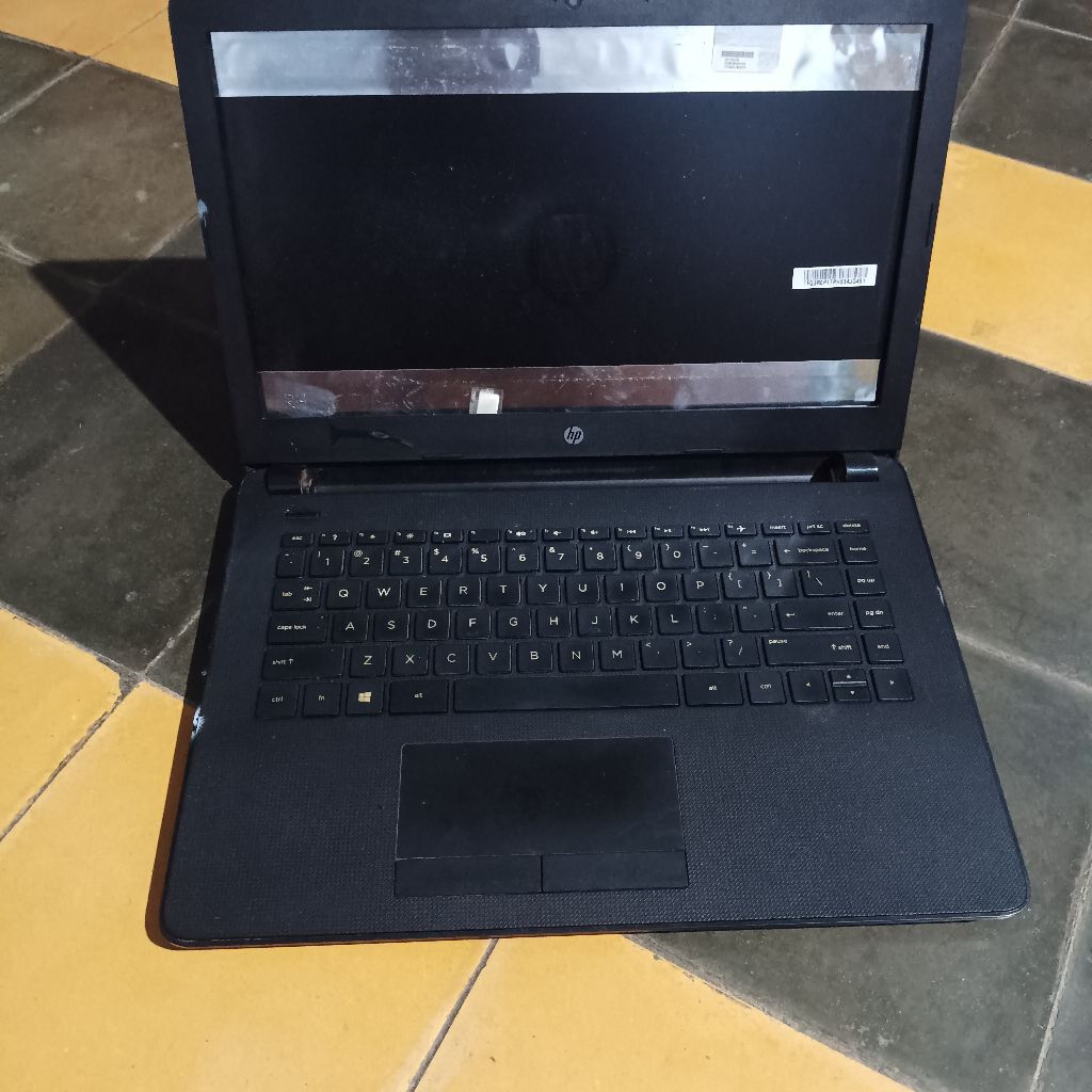 mobo laptop hp 14 BSO11TU amd e2 warna hitam