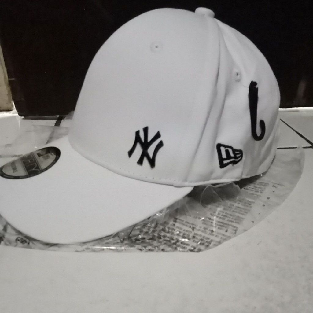 Topi Pria Wanita Ny  Putih
