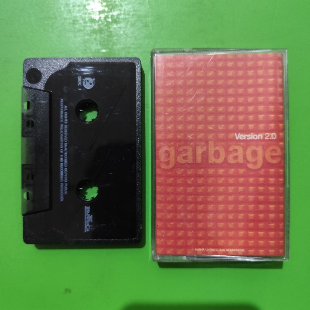 Kaset GARBAGE Version 2.0